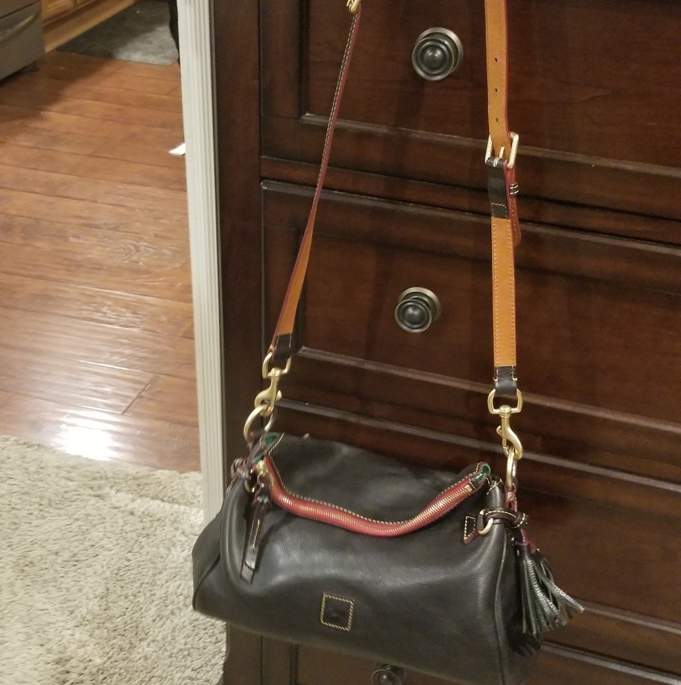 D&B. navy handbag